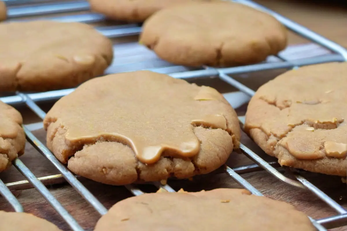 Freshly Baked Peanut Butter Cookies